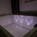 Sunset Con Jacuzzi A 200m Dal Mare Couette-café *